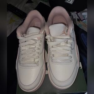 Jordan Flight Court In Sailwashed Coral Sneakers